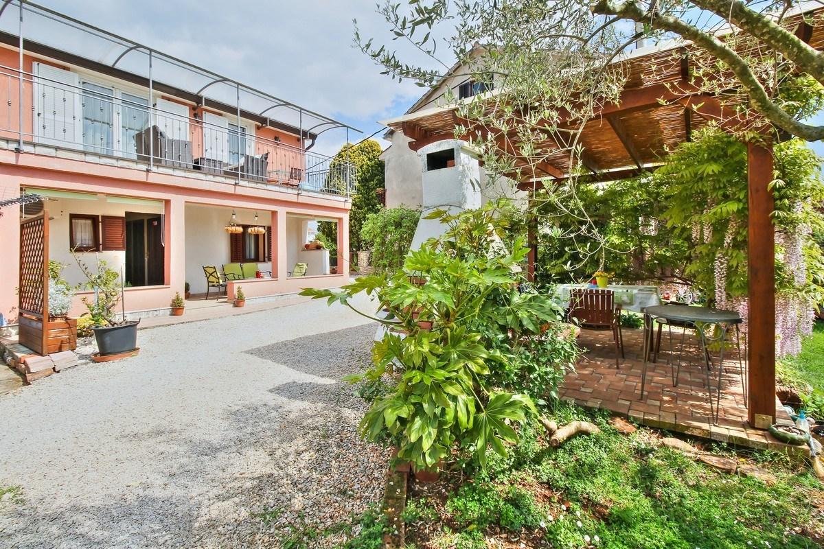 Lorena Apartments Умаг Екстериор снимка