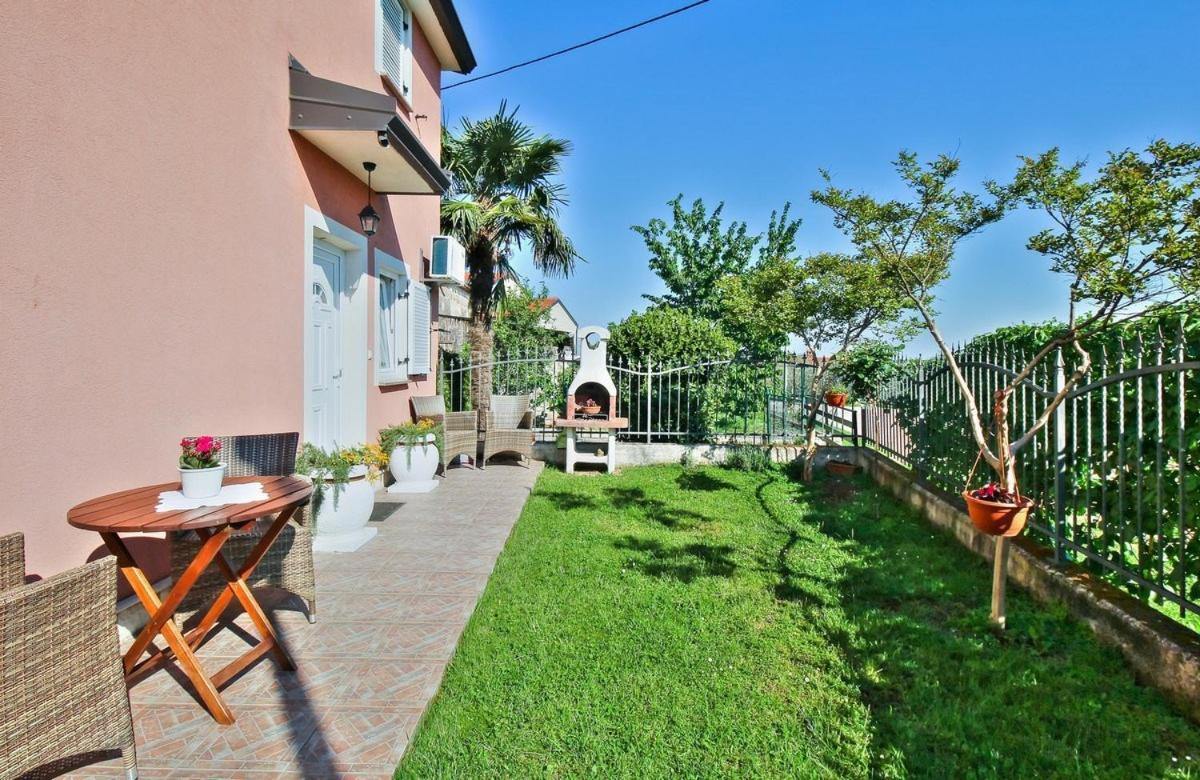 Lorena Apartments Умаг Екстериор снимка