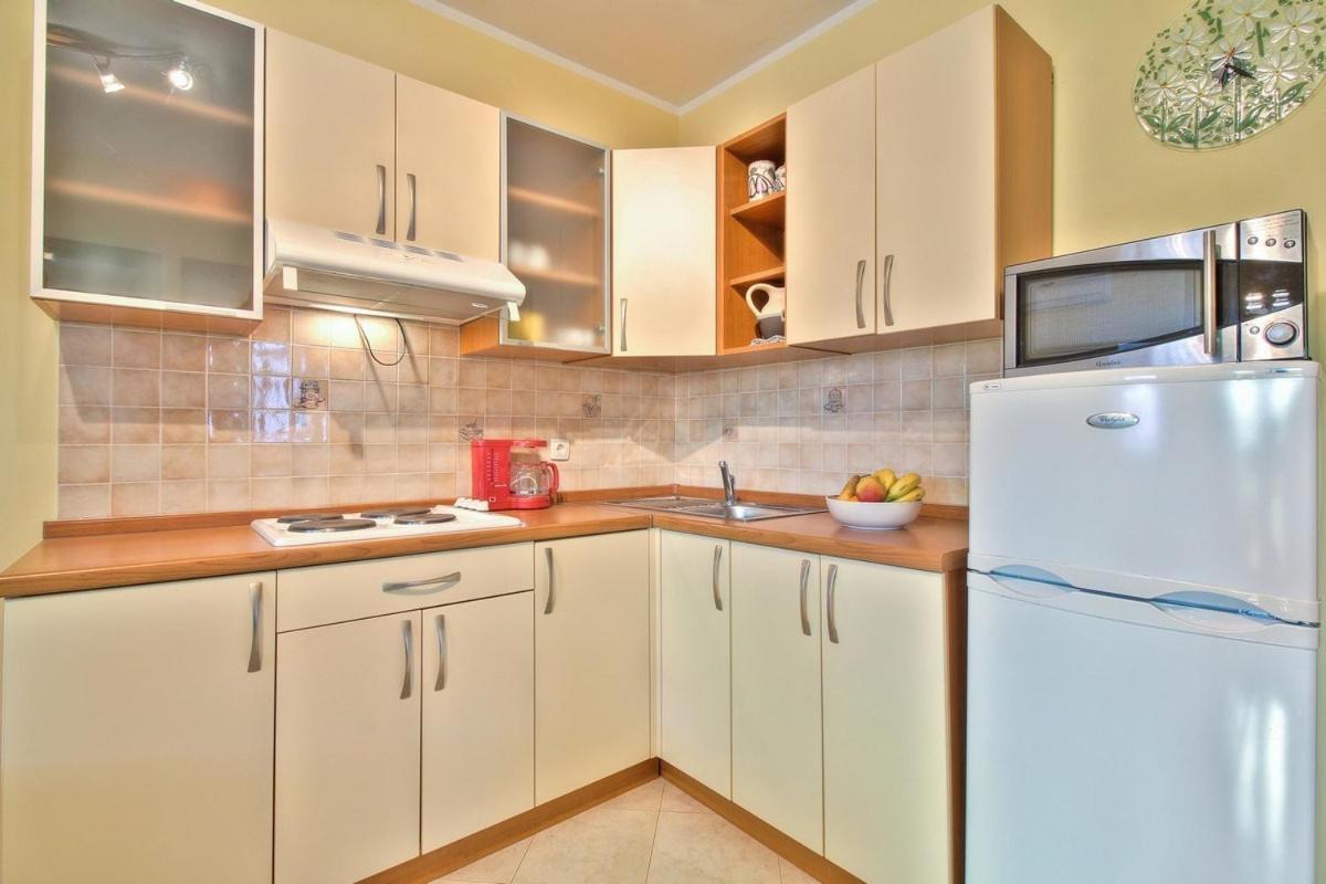 Lorena Apartments Умаг Екстериор снимка